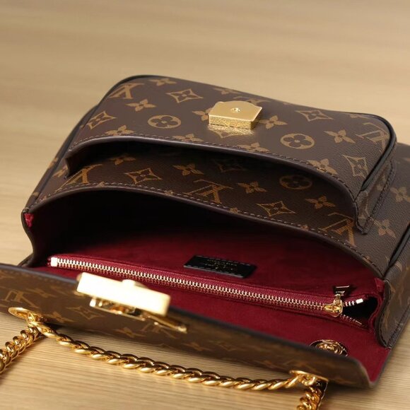 🍀Louis Vuitton Passy Bag Monogram - Picture 7 of 10